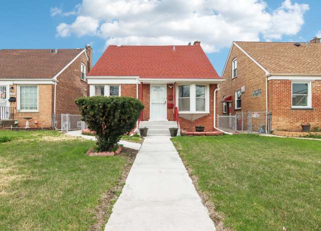 Property at 11218 S Ave G, Chicago, IL 60617, 3 beds, 2.5 baths