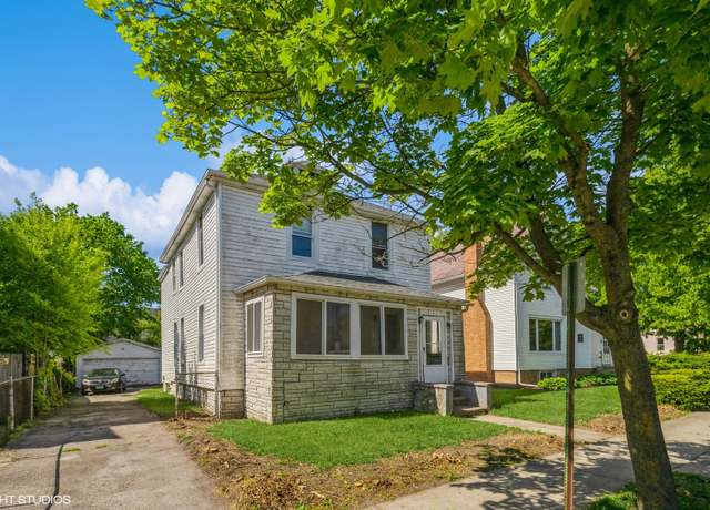 Property at 1912 Emerson St, Evanston, IL 60201, 4 beds, 2.5 baths