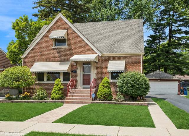 Property at 9326 S Millard Ave, Evergreen Park, IL 60805, 4 beds, 2.5 baths