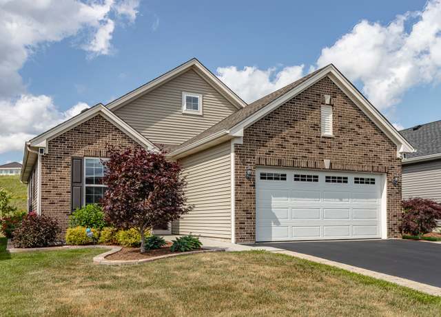 Property at 2170 Indigo Dr, Algonquin, IL 60102, 2 beds, 2 baths