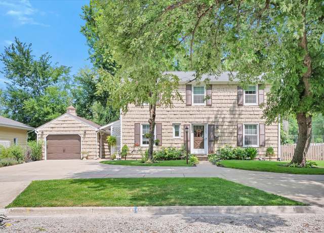 Property at 1203 Campbell St, Joliet, IL 60435, 4 beds, 2.5 baths