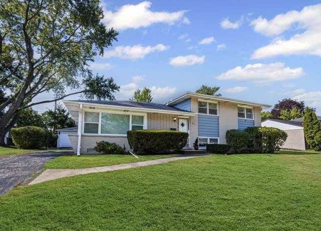 Property at 2751 Pauline Ave, Glenview, IL 60025, 3 beds, 2 baths