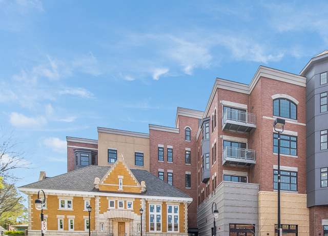 Property at 110 S Washington St #302, Naperville, IL 60540, 2 beds, 2.5 baths