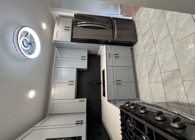 Property at 7854 S South Shore Dr #402, Chicago, IL 60649, 2 beds, 2 baths