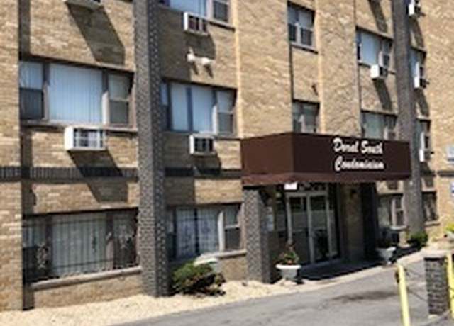 Property at 7854 S South Shore Dr #402, Chicago, IL 60649, 2 beds, 2 baths