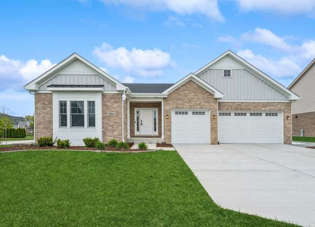 Property at 9014 Gloucester Rd, Woodridge, IL 60517, 3 beds, 2 baths