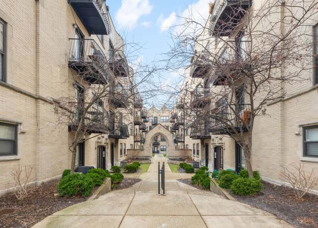 Property at 4434 N Damen Ave Unit 3W, Chicago, IL 60625, 2 beds, 2 baths