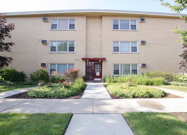 Property at 301 Chicago Ave Unit 1CW, Oak Park, IL 60302, 1 bed, 1 bath