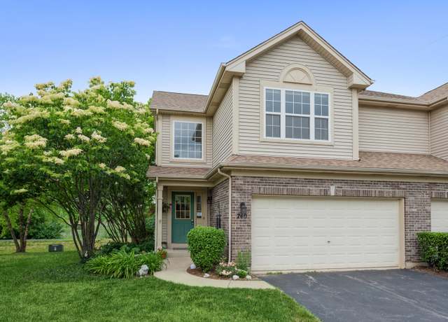 Property at 740 Countryfield Ln, Elgin, IL 60120, 2 beds, 2.5 baths