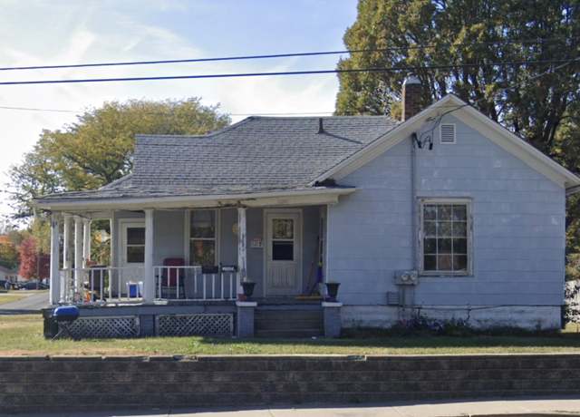 Property at 1502 N Bloomington St, Streator, IL 61364, 3 beds, 2 baths