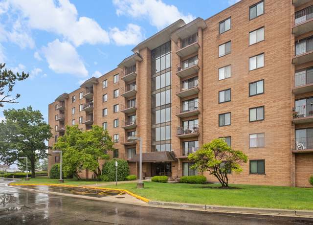 Property at 1717 W Crystal Ln #310, Mount Prospect, IL 60056, 2 beds, 2 baths
