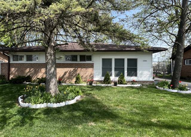 Property at 3140 Sherwood Ave, Markham, IL 60428, 3 beds, 1 bath