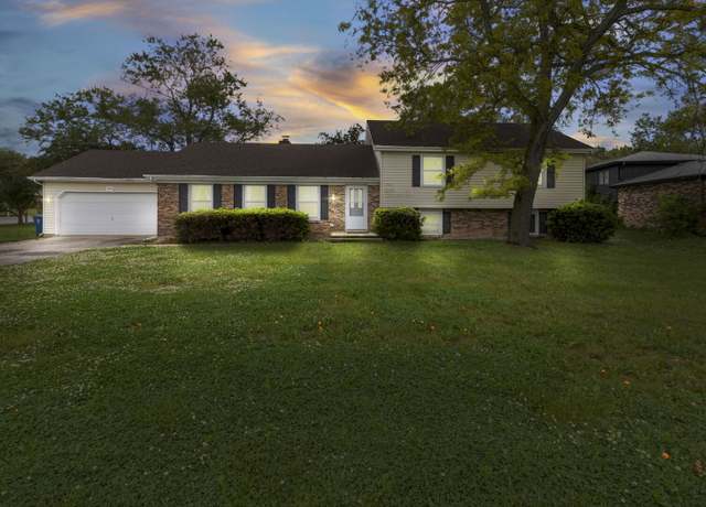 Property at 944 Carol Ln, Crete, IL 60417, 4 beds, 3 baths