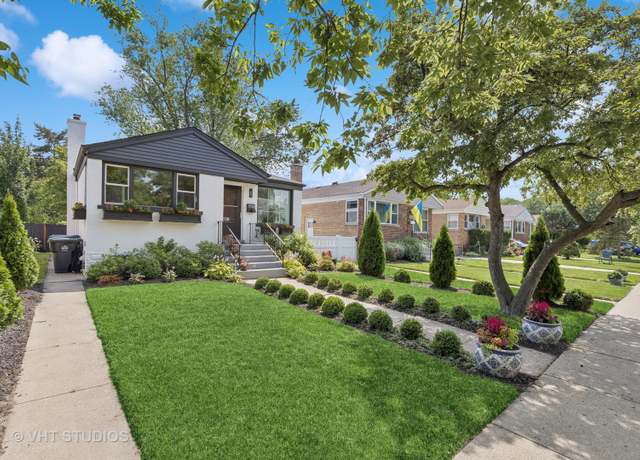 Property at 1728 Seward St, Evanston, IL 60202, 3 beds, 1 bath