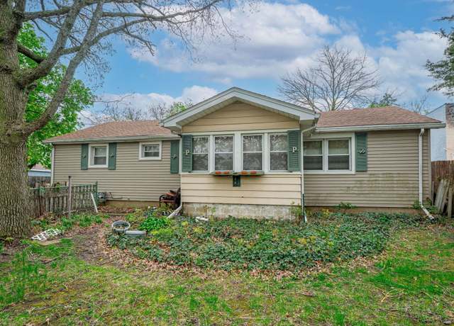 Property at 1035 Dearborn Ave, Aurora, IL 60505, 4 beds, 2 baths