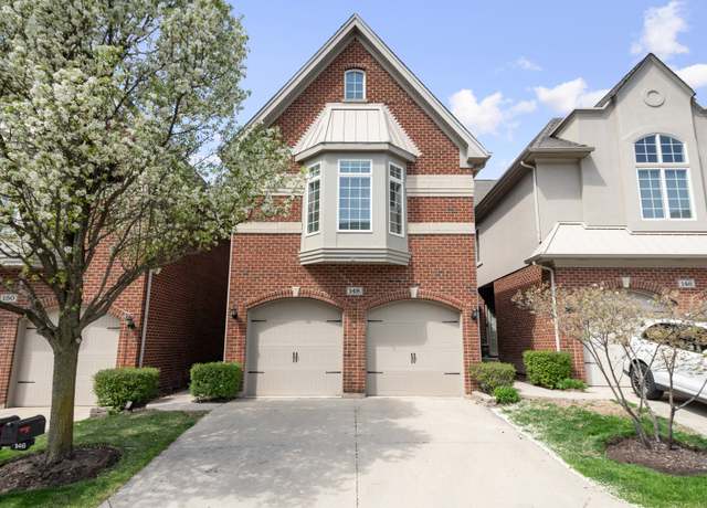Property at 148 Roundtree Ct, Bloomingdale, IL 60108, 3 beds, 2.5 baths