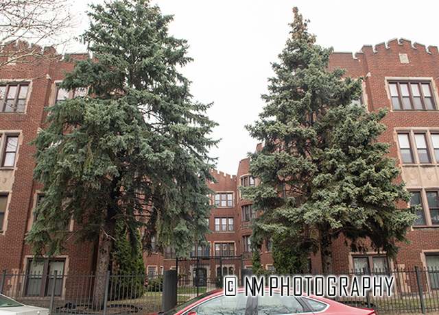 Property at 1942 E 74th St Unit 3B, Chicago, IL 60649, 5 beds, 2 baths