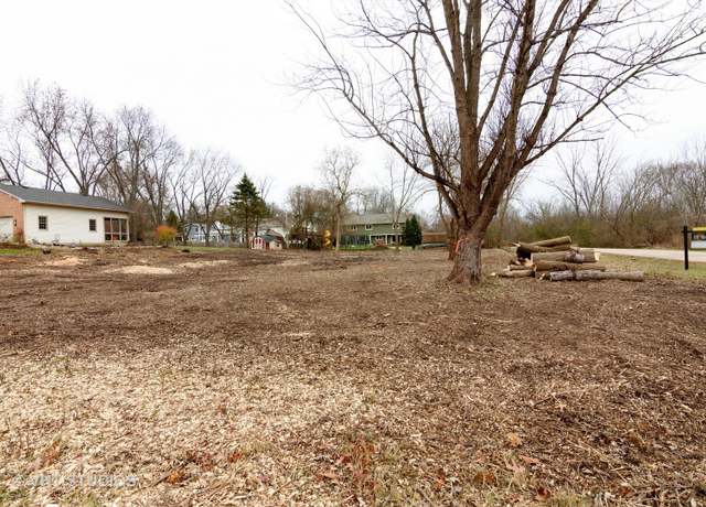 Property at 1011B S Cook St, Barrington, IL 60010