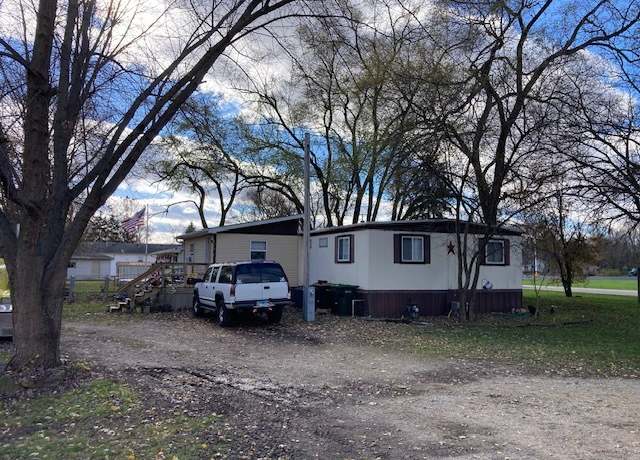 Property at 495 N Division St, Braidwood, IL 60408, 4 beds, 2 baths