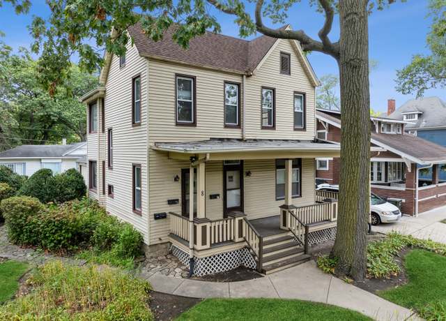 Property at 8 West Ave, Riverside, IL 60546, 5 beds, 3 baths
