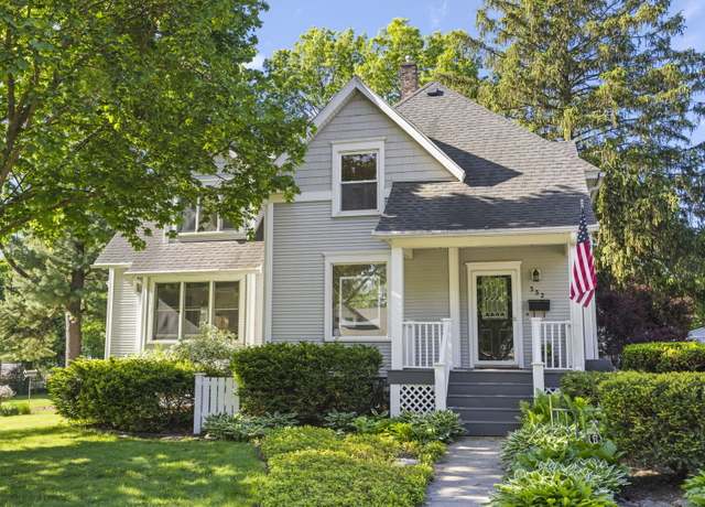 Property at 332 E Ottawa St, Sycamore, IL 60178, 3 beds, 2.5 baths