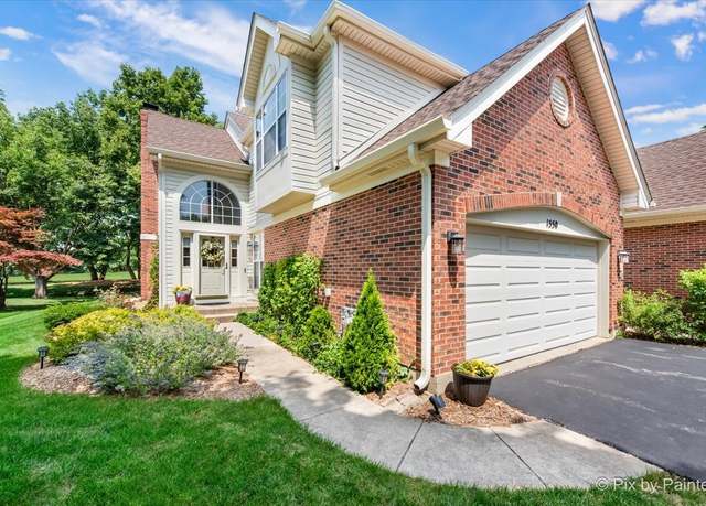 Property at 1550 Poplar Creek Dr, Hoffman Estates, IL 60169, 2 beds, 2.5 baths