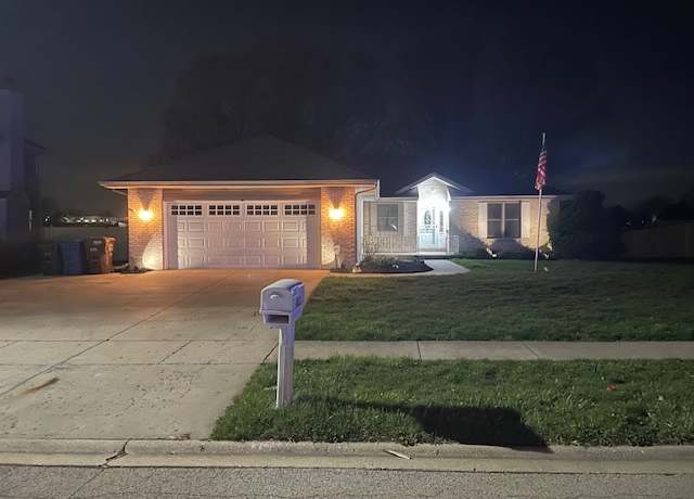 Property at 481 Jeffery Dr, Manteno, IL 60950, 3 beds, 2 baths