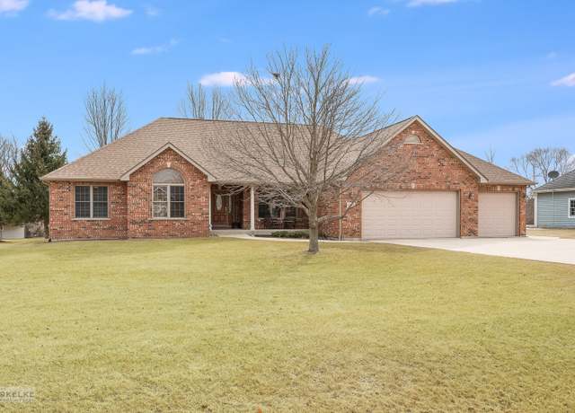 Property at 4440 E 1319th Rd, Earlville, IL 60518, 4 beds, 3.5 baths