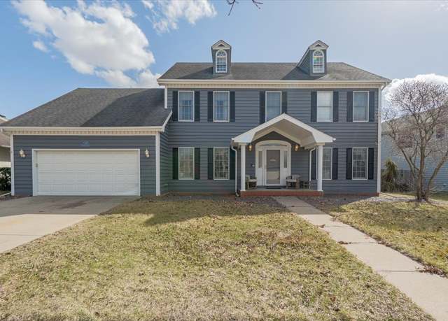 Property at 3 Downing Cir, Bloomington, IL 61704, 4 beds, 2.5 baths