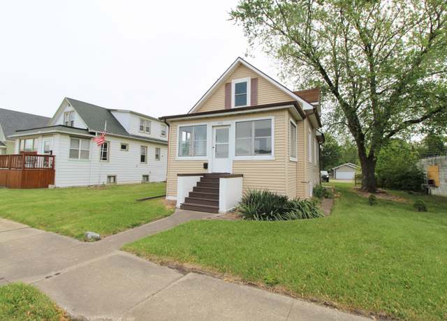 Property at 422 S Schuyler Ave, Bradley, IL 60915, 3 beds, 2 baths