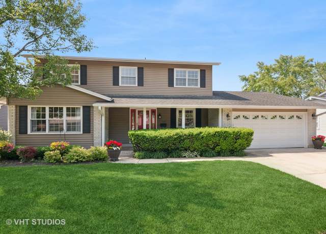 Property at 566 Northampton Cir, Elk Grove Village, IL 60007, 4 beds, 2.5 baths