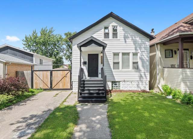 Property at 1134 W 104th St, Chicago, IL 60643, 3 beds, 2.5 baths
