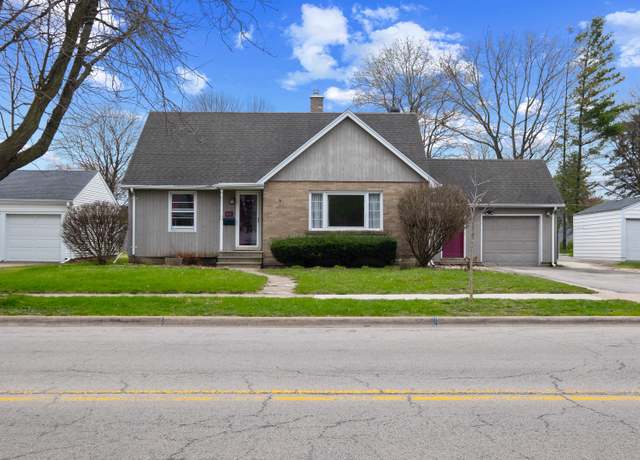 Property at 1616 Glenwood Ave, Joliet, IL 60435, 5 beds, 3 baths