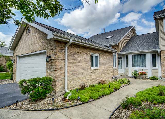 Property at 17325 Lakebrook Dr, Orland Park, IL 60467, 4 beds, 3.5 baths
