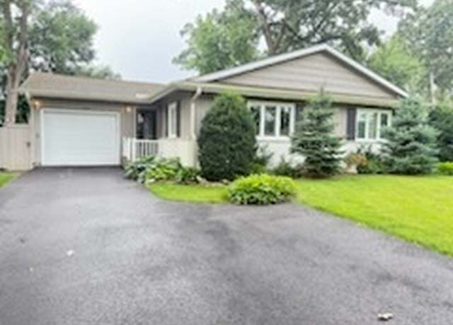 Property at 3209 Crescent Ave, Mchenry, IL 60050, 3 beds, 1.5 baths
