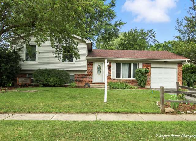 Property at 1066 Partridge Ln, Lake Zurich, IL 60047, 3 beds, 1.5 baths