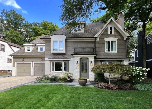 Property at 633 S Burton Pl, Arlington Heights, IL 60005, 4 beds, 4 baths