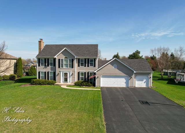 Property at 3670 Persimmon Dr, Algonquin, IL 60102, 4 beds, 3 baths