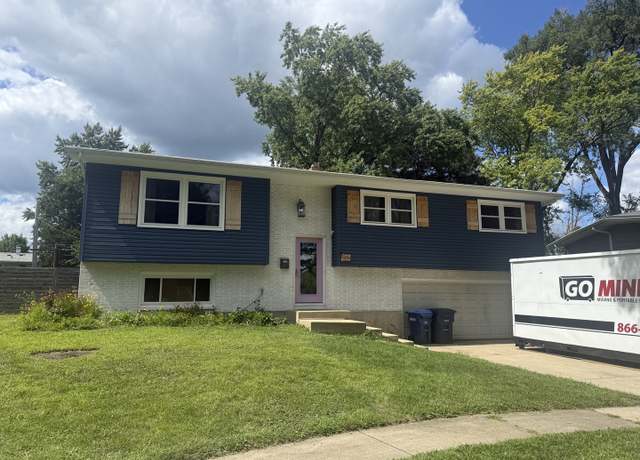 Property at 125 Fairview Dr, St. Charles, IL 60174, 3 beds, 2 baths