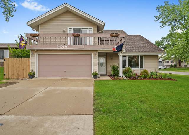 Property at 5401 W Arlington Dr, Hanover Park, IL 60133, 5 beds, 2.5 baths