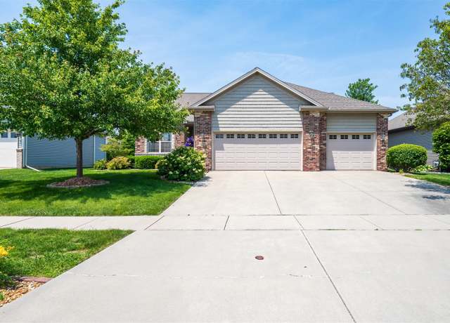 Property at 1720 Eide Rd, Bloomington, IL 61704, 4 beds, 3 baths