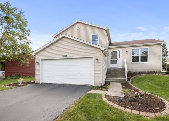 Property at 2721 Zurich Ln, Woodridge, IL 60517, 3 beds, 1.5 baths