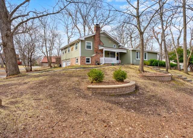 Property at 714 Elmwood Dr, Carpentersville, IL 60110, 4 beds, 3.5 baths
