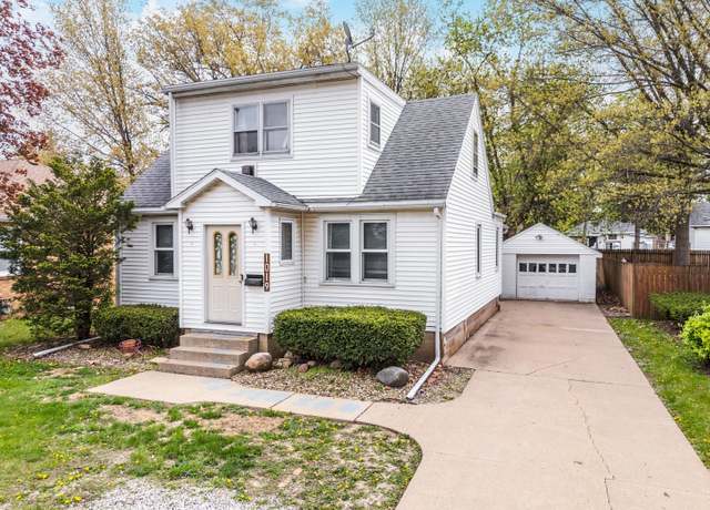 Property at 1019 Polk St, Streator, IL 61364, 2 beds, 1 bath