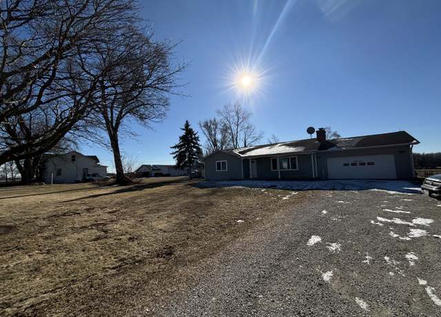 Property at 38w715 Huntley Rd, West Dundee, IL 60118, 3 beds, 2 baths
