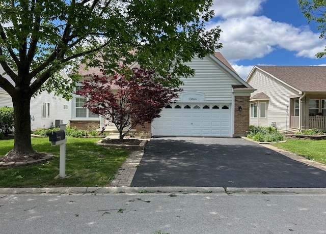 Property at 13804 Ironwood Dr, Plainfield, IL 60544, 3 beds, 3 baths