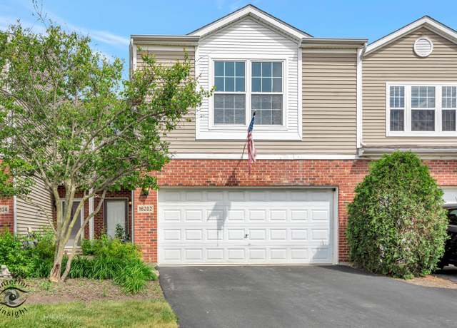 Property at 16202 Golfview Dr, Lockport, IL 60441, 3 beds, 1.5 baths