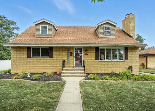 Property at 901 Ridgeway Ave, Munster, IN 46321, 4 beds, 2 baths