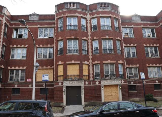 Property at 2221 E 70th Pl Unit 1C, Chicago, IL 60649, 2 beds, 1 bath