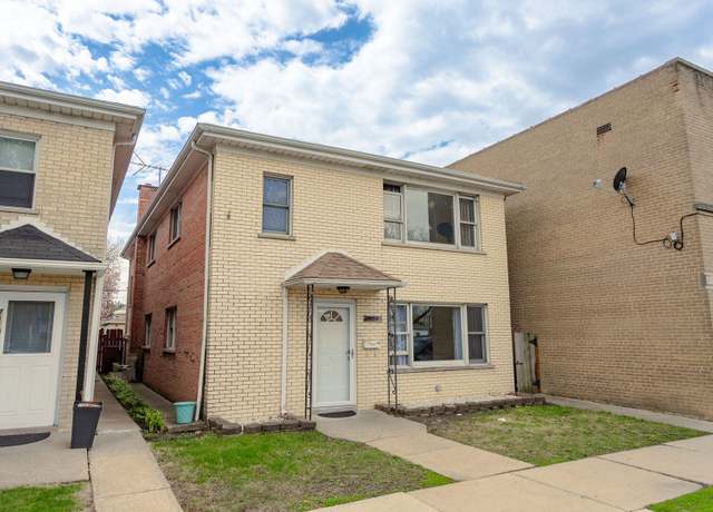 Property at 7120 16th St, Berwyn, IL 60402, 5 beds, 2 baths
